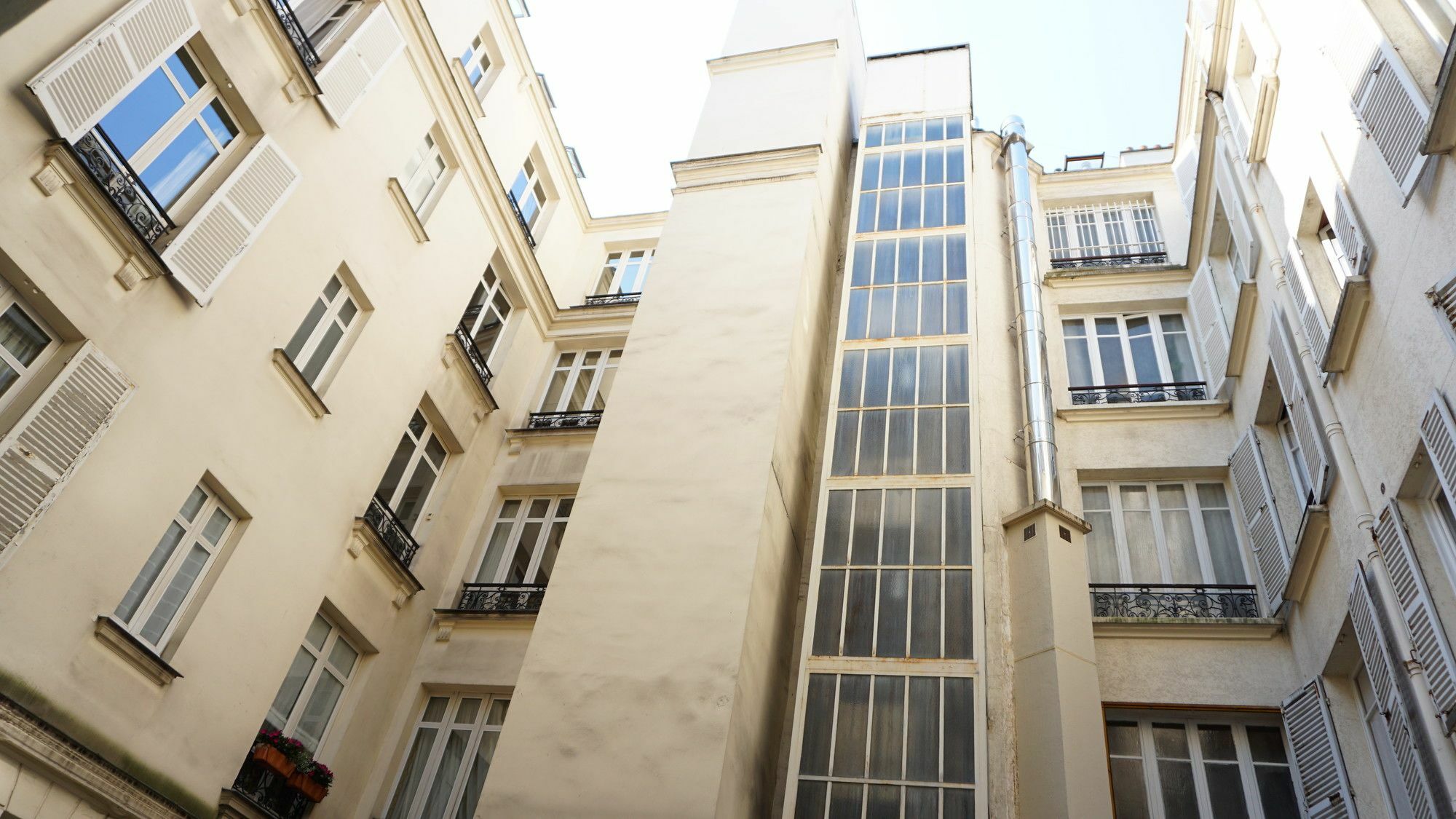 Porte Dauphine 2 Pieces 16 * Paris